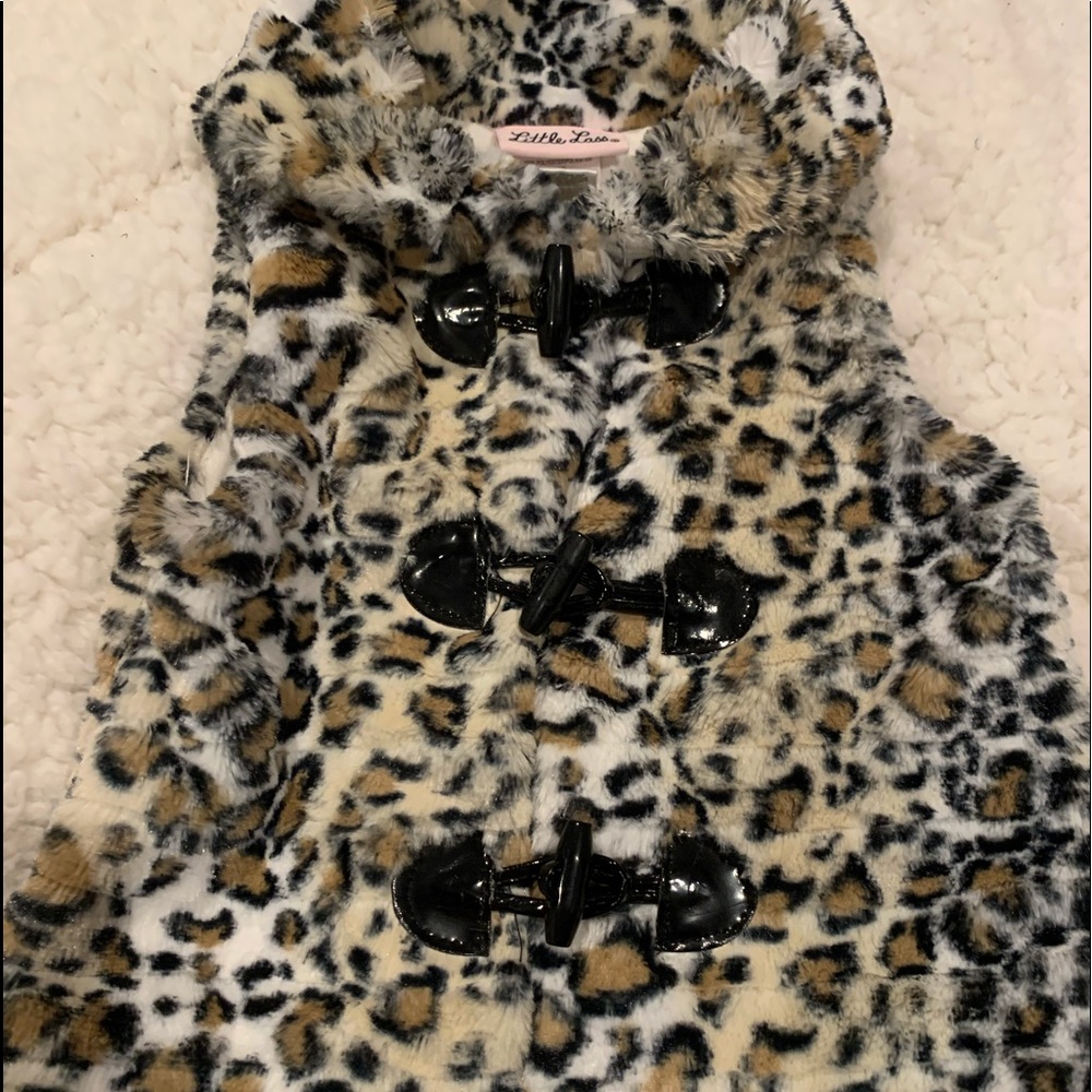 “Little Lass” leopard faux fur vest 12M